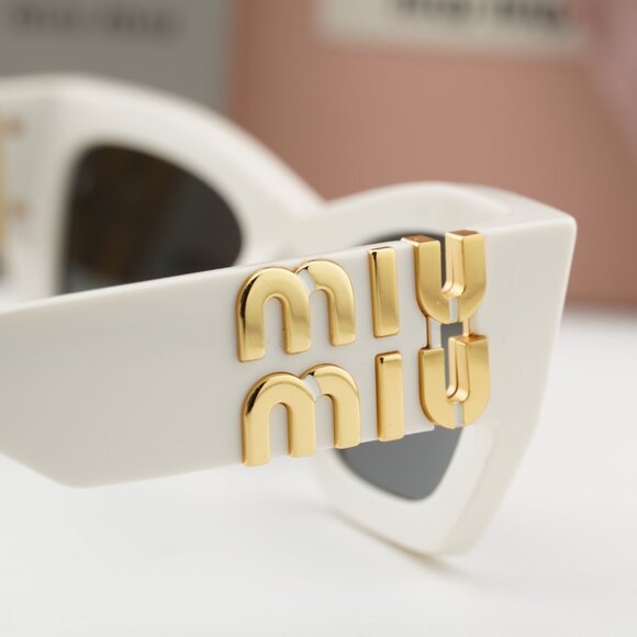 Miu Miu MU09WS 1425S0 Cat Eye Sunglasses – White/Dark Grey main image 7